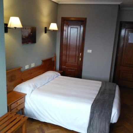 Albergue Hostal Sao Telmo Tui Eksteriør billede