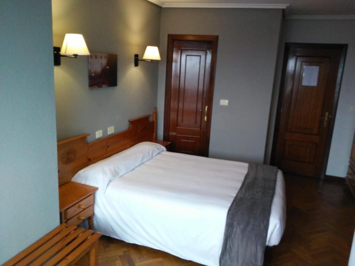 Albergue Hostal Sao Telmo Tui Eksteriør billede
