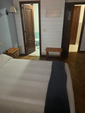 Albergue Hostal Sao Telmo Tui Eksteriør billede
